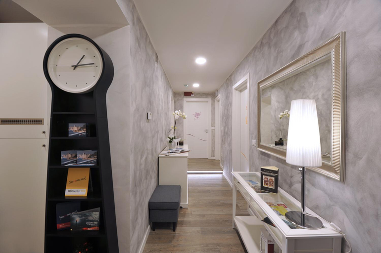 Others 4, Residenza Corso Saba, Trieste