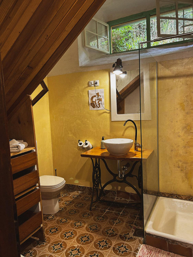 Bathroom 3, HISA VELIKANKA_Giantess, Skrad