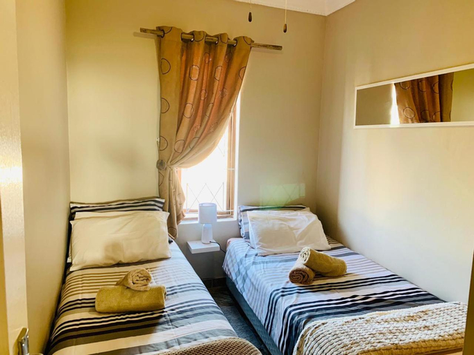 Bedroom 2, 33 The Bridge Resort, Umkhanyakude