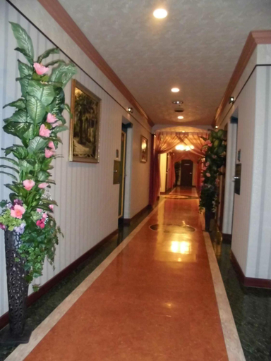 Others 3, Hotel D.D, Kashiba