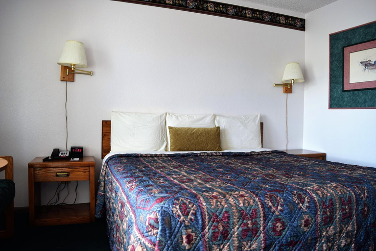 Bedroom 2, Littletree Inn, Grand