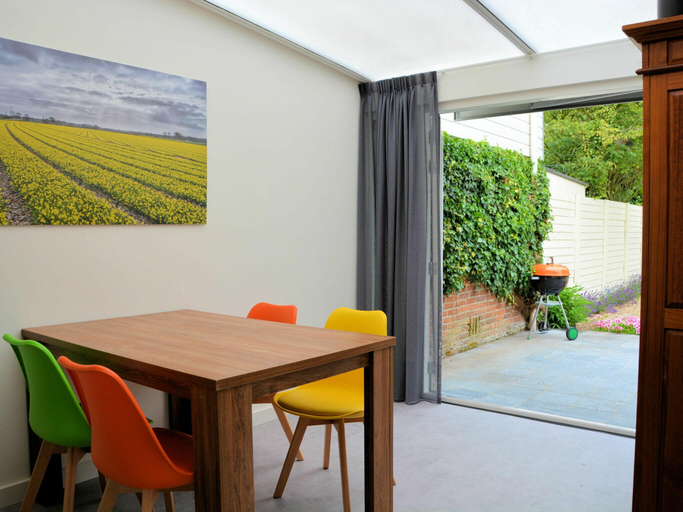 Others 4, Charming Garden Retreat, Noordwijk