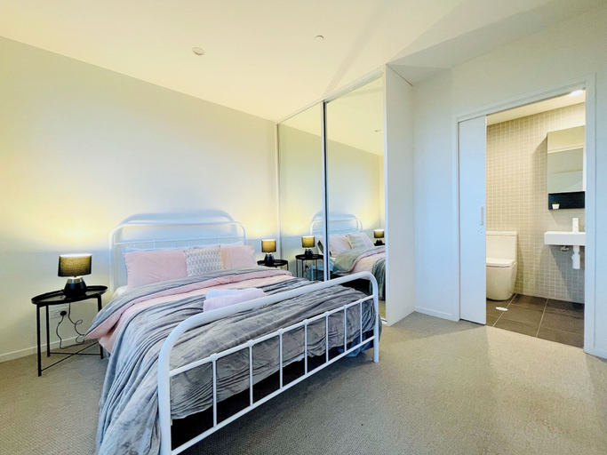 Bedroom 2, Mega Style Apartments Alexander, Melbourne