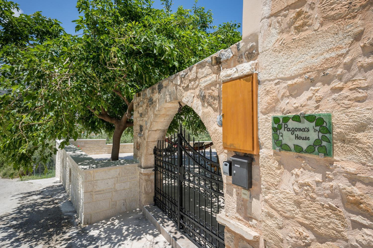 Pagonas Traditional House, Crete