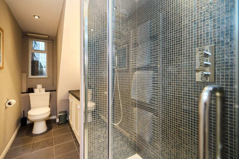Bathroom 4, The Notting Hill Gate Crib - Relaxing 2bdr House, London