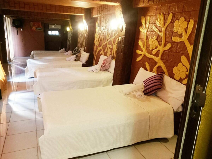 Bedroom 2, Long Room for 10 people Miggys Resort, Kalibo