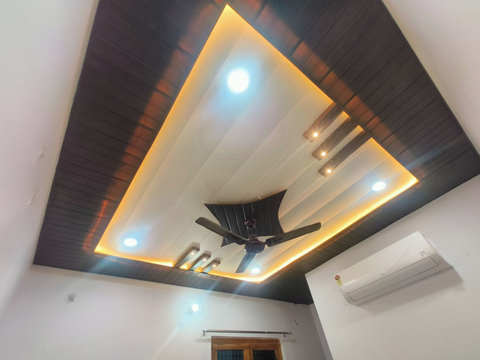 Others 5, Rudra Inn, Faizabad