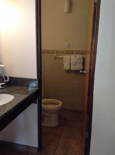 Bathroom 4, Luquillo Sunrise Beach Inn