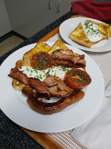 Food & Drinks 5, Belmore Motor Inn, Moira - East