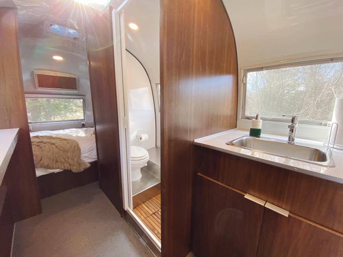 Bathroom 3, The Range Vintage Trailer Resort, Ellis