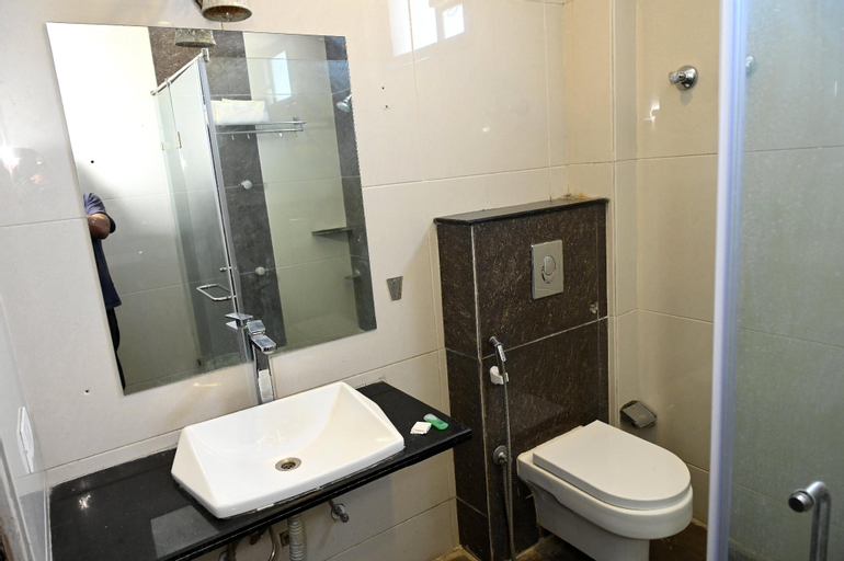Bathroom 4