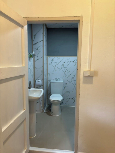 Bathroom 4, Ther Bangkoknoi Hotel, Bangkok Noi