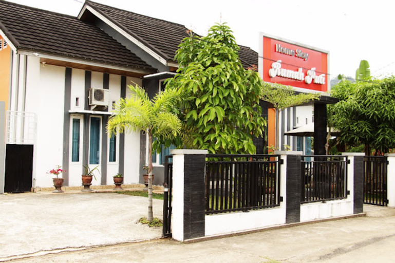 Rumah Puti Homestay, South Pesisir