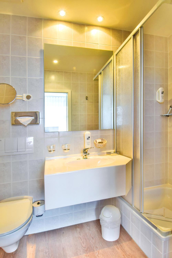 Bathroom, Strandhotel Bansiner Hof, Vorpommern-Greifswald
