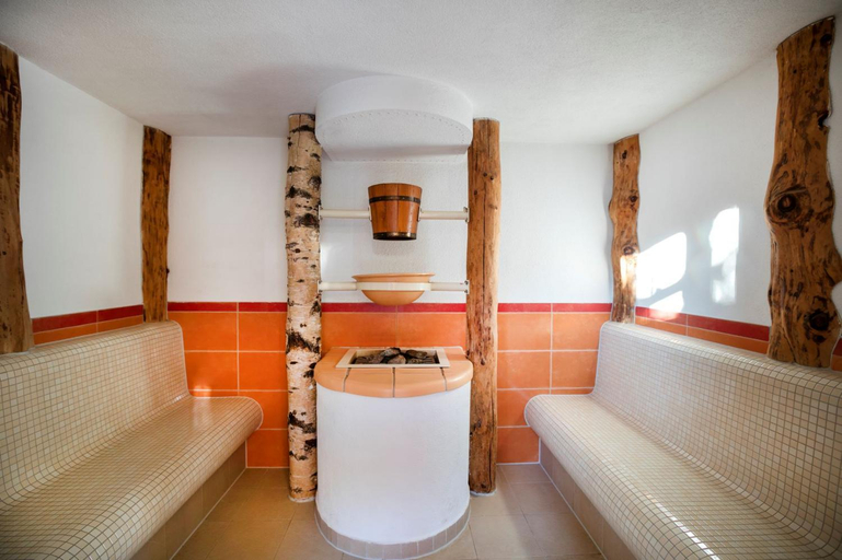 Bathroom 2, JUFA Hotel Waldviertel, Waidhofen an der Thaya