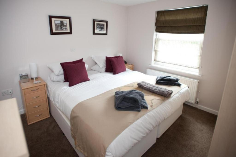Bedroom 2, The Racehorses Hotel, North Yorkshire