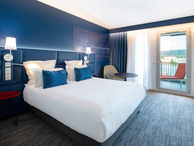 Bedroom 3, Mercure Toulon Seyne-sur-Mer, Var