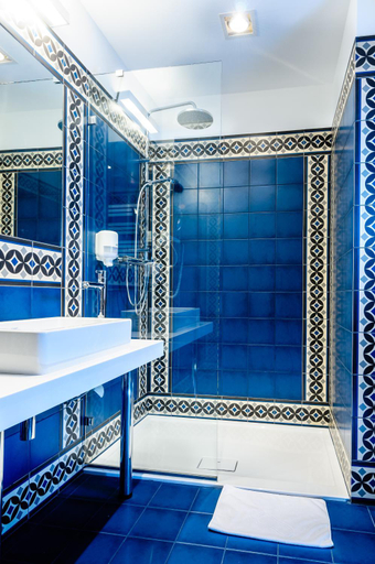 Bathroom 3, Hotel Hugo Business & Spa, Strzelce