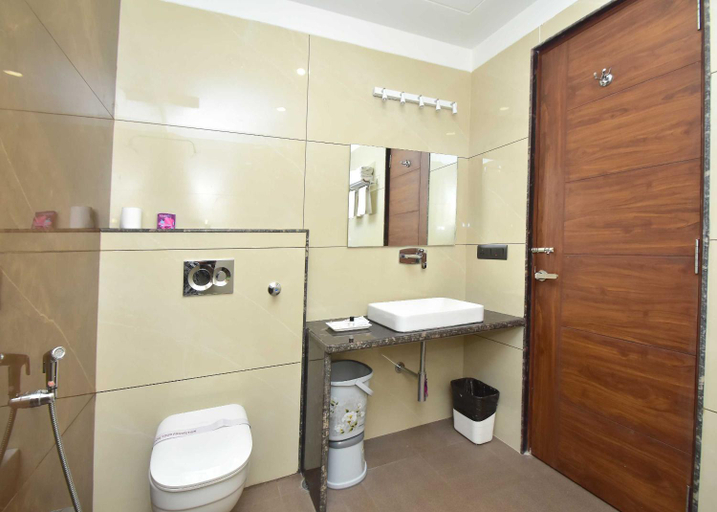 Bathroom 9