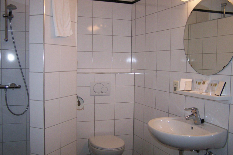 Bathroom 3, Hotel Princenhof, Boarnsterhim