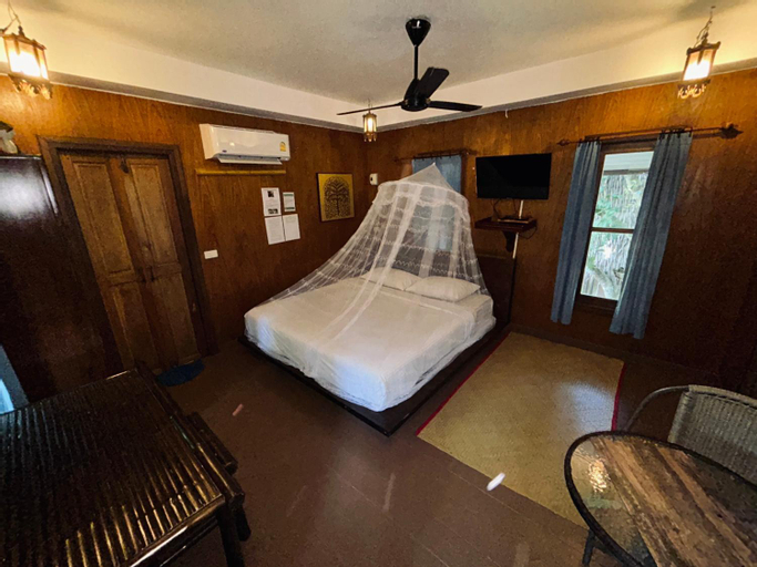 Bedroom 3, Khao Sok Tree House, Phanom