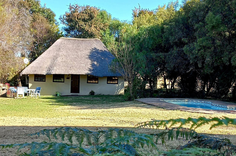 Others 4, Brentwood Lodge, Fezile Dabi
