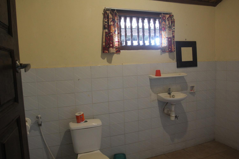 Bedroom 5, Temple Cafe & Seaside Cottages, Karangasem