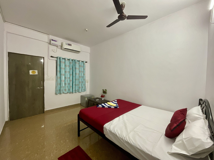 Bedroom 5, God Gift Hostel, North Goa