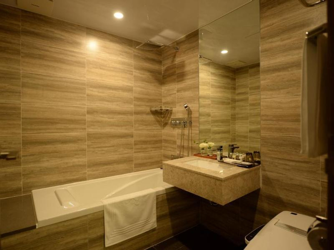 Bathroom 8
