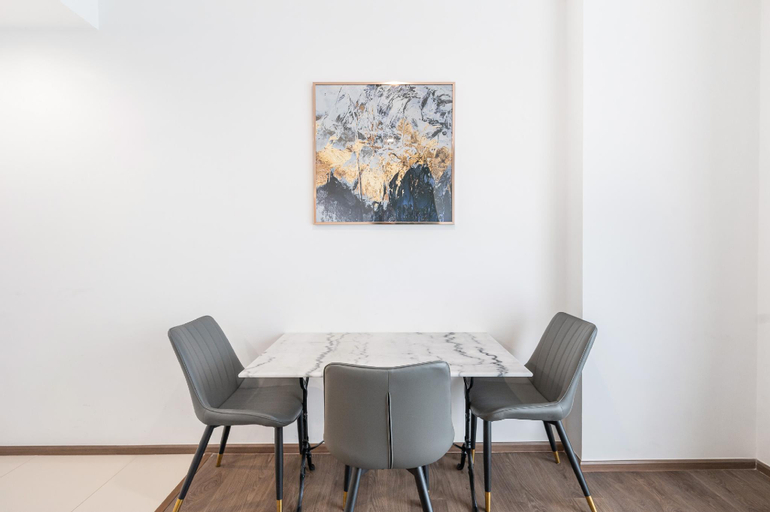 Dining Room 18
