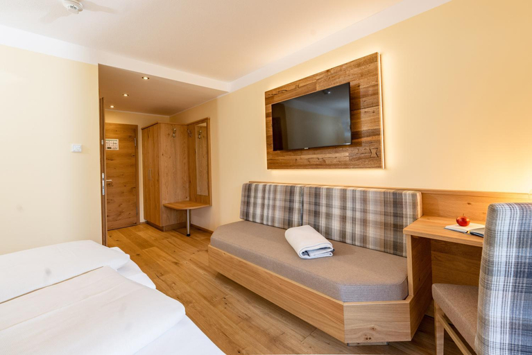 Bedroom 2, Hotel Die Metzgerstubn, Tamsweg