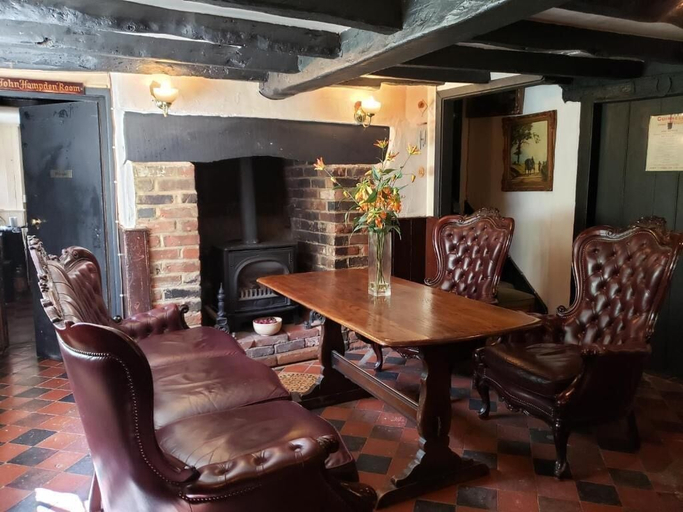 Others 5, AbingPlough House, Oxfordshire