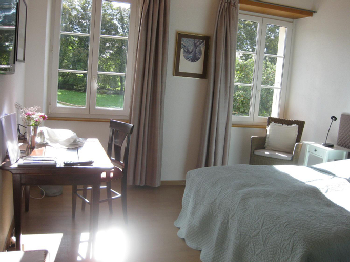 Bedroom 2, Bed & Breakfast aux Enges, Neuchâtel