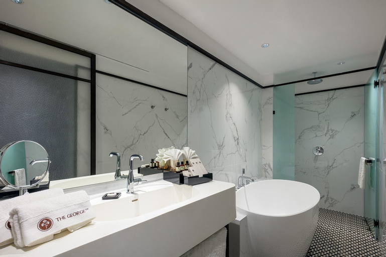 Bathroom 14