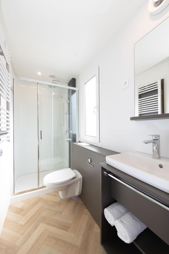 Bathroom 4, Vital CAMP Bayerbach, Rottal-Inn