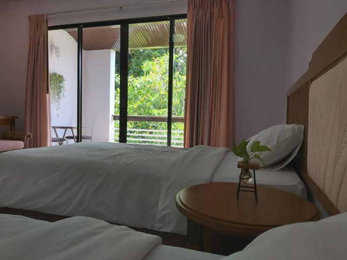Others 5, Samerdrow Khaoyai, Pak Chong
