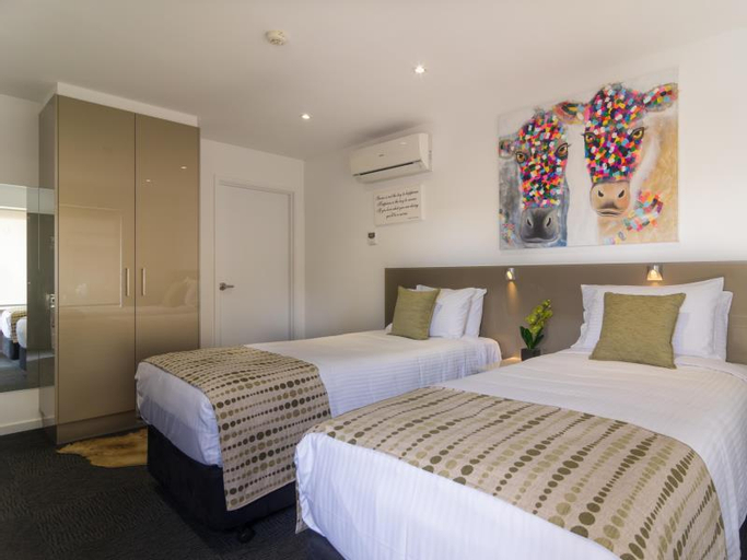 Bedroom 9