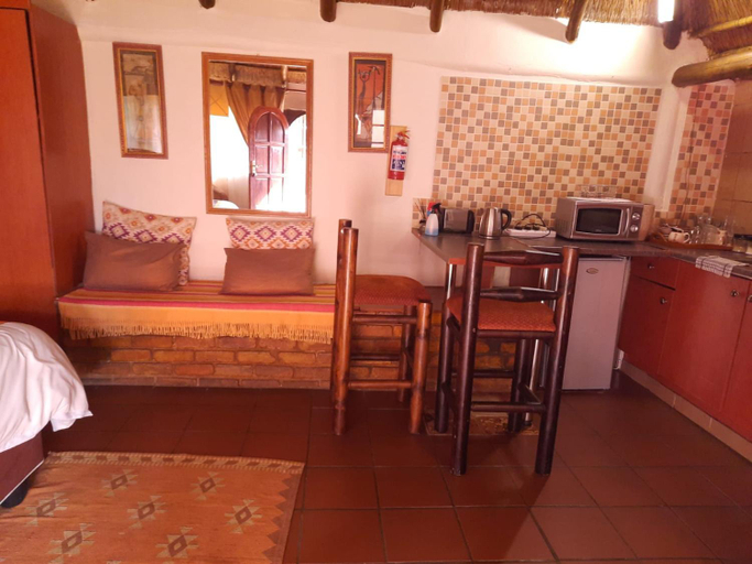 Others 5, Ubuntu Guesthouse, City of Tshwane
