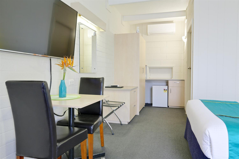 Bedroom 3, Castle Creek Motor Inn Euroa, Strathbogie