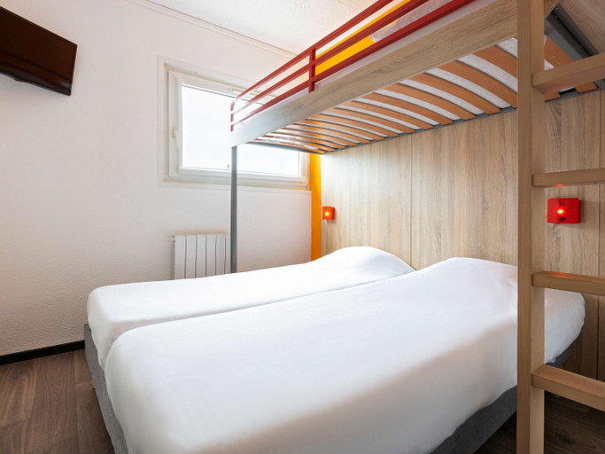 Bedroom 2, Hotel F1 Reims Tinqueux, Marne
