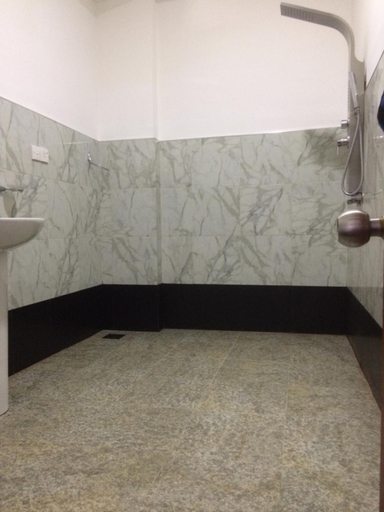Bathroom 5, Rock Side Inn-Ella, Ella