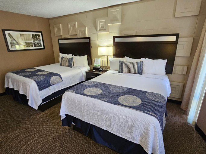 Bedroom, The Landmark Hotel, Pike