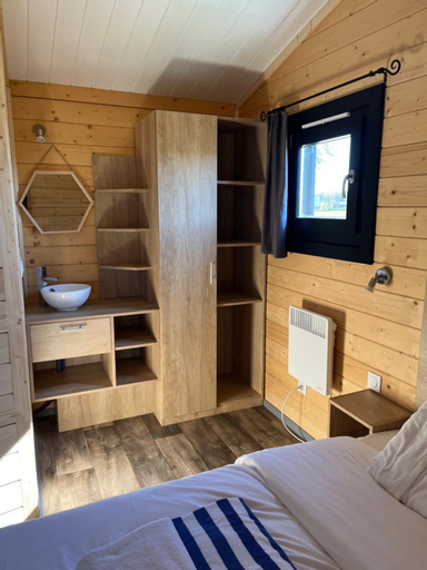 Bedroom 14
