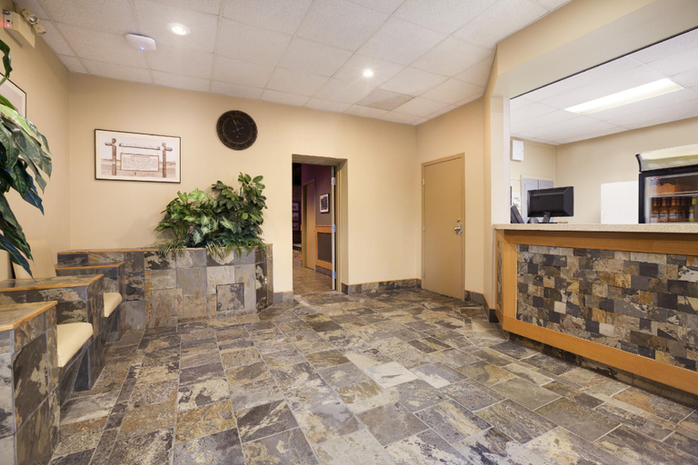 Public Area 2, Central Suite Hotel, Division No. 10