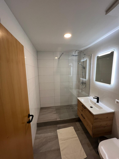 Bedroom 2, Cara Apartments, Villach