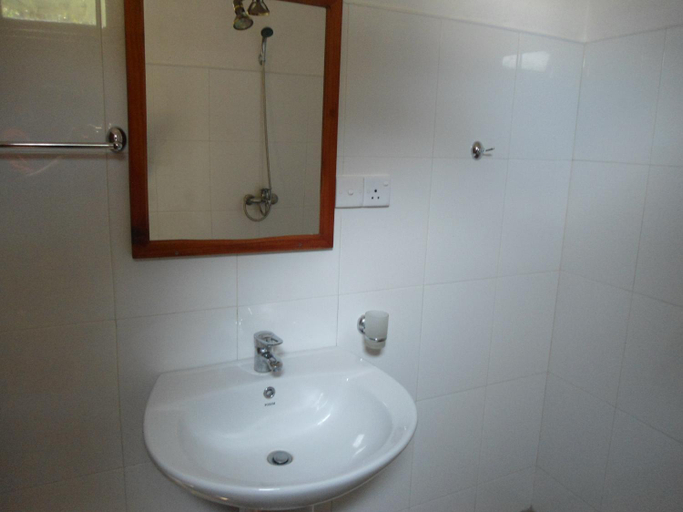 Bathroom 5, Rock Side Inn-Ella, Ella