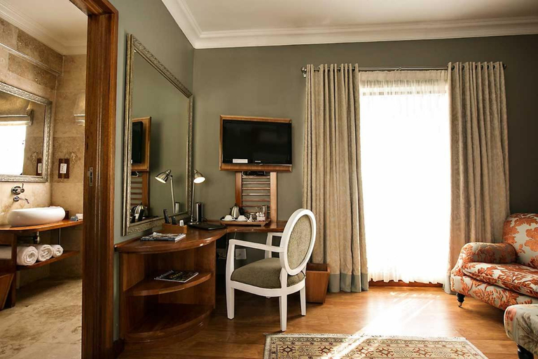 Others 3, Mavuta Manor, Capricorn