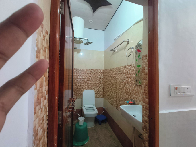 Bathroom 3, Rudra Inn, Faizabad