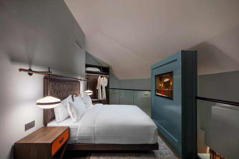 Bedroom 30