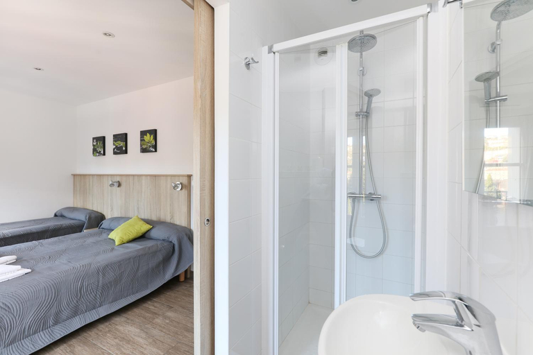 Bedroom 2, Hotel Arago, Pyrénées-Orientales